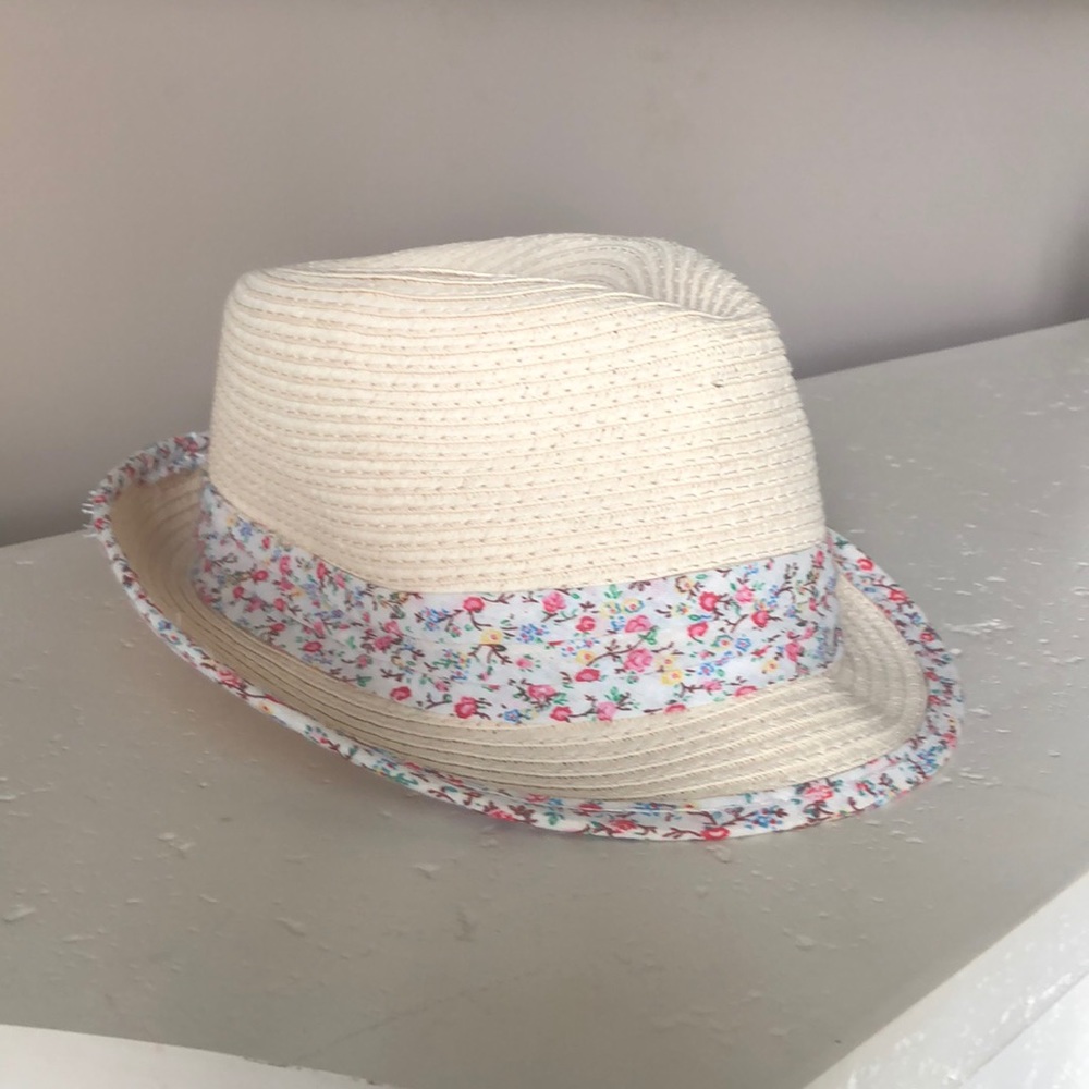 Le Chateau Hat